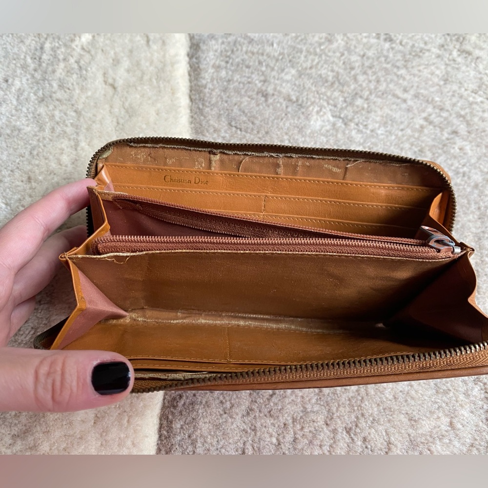 Dior Wallet - Picture 5 of 9